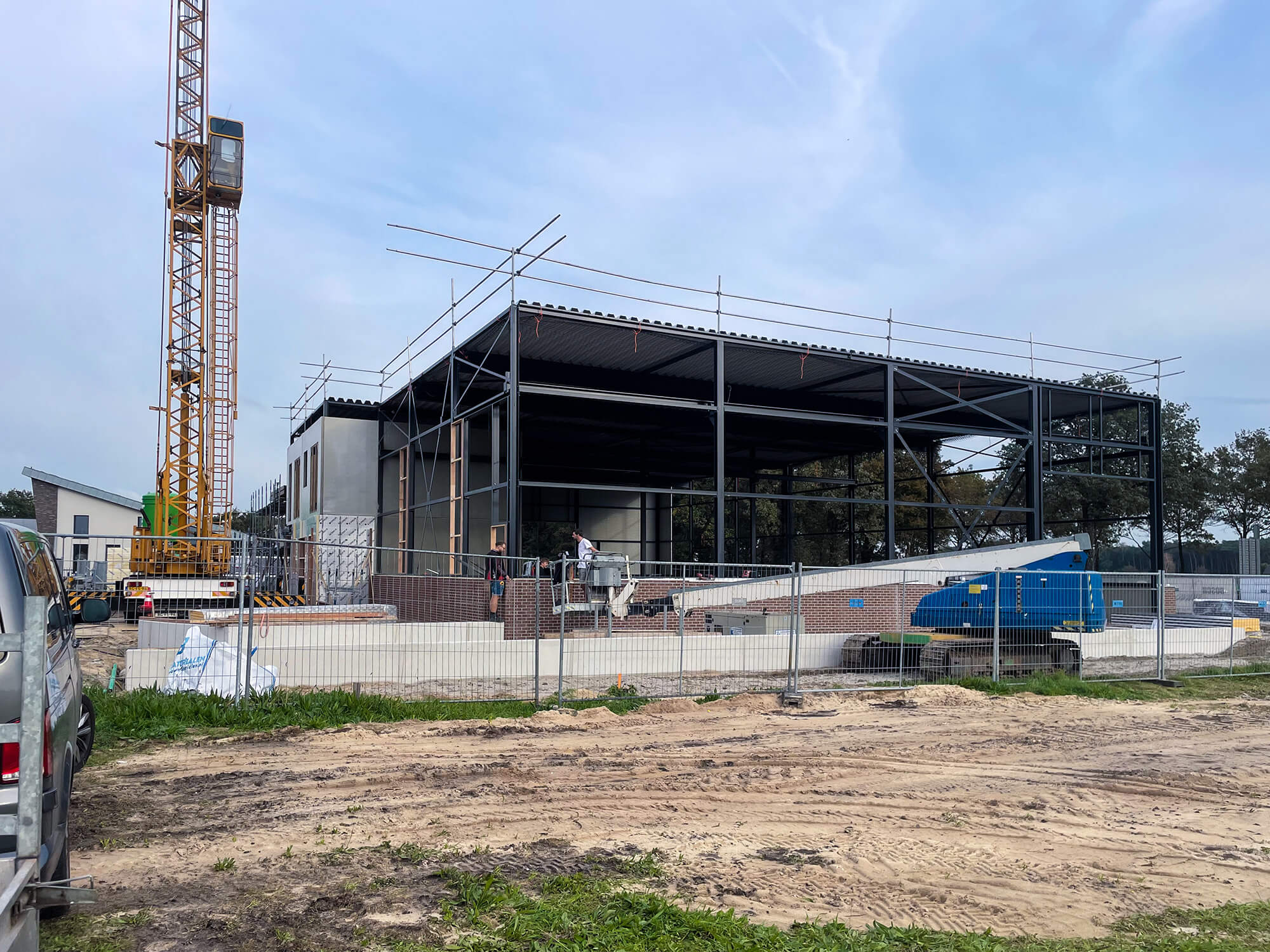 2 Nieuwbouw bedrijfspand met kantoorruimte